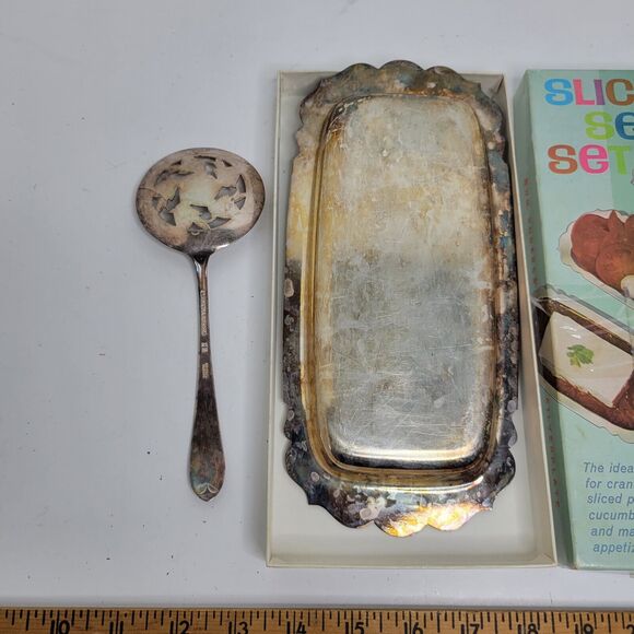 WM Rogers Silverplate Slice 'n Serve Set in Original Box Vintage 1960's - Picture 5 of 9